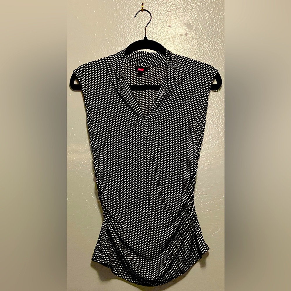 Vince Camuto Sleeveless Blouse - Small
